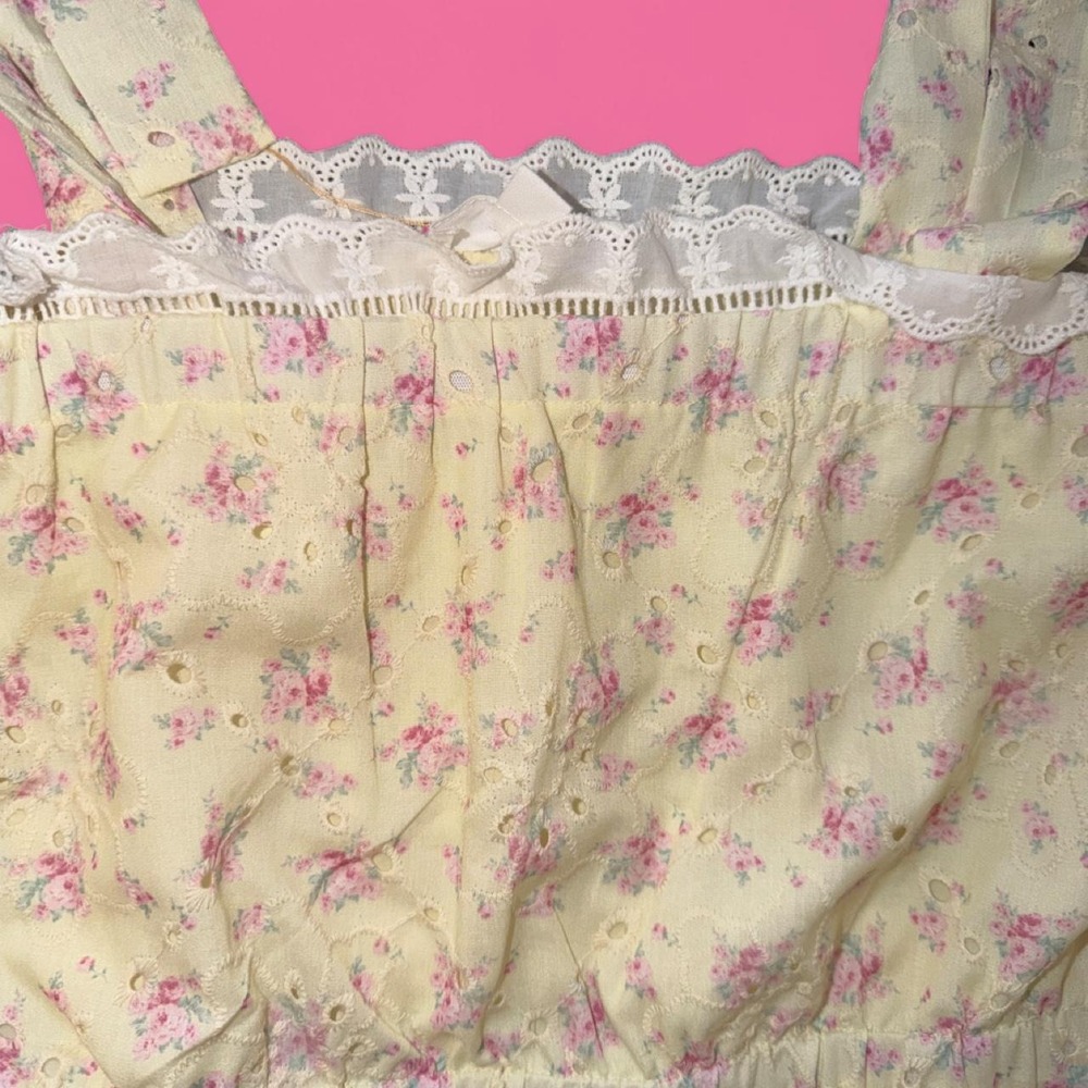 Peach Love California Yellow Floral Eyelet Lace Tie Strap Crop Top Women's M NWT - Picture 3 of 5